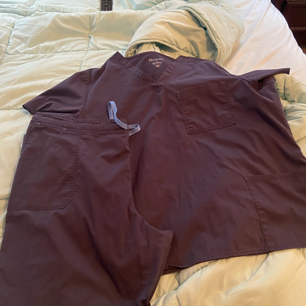 Maeven scrub set